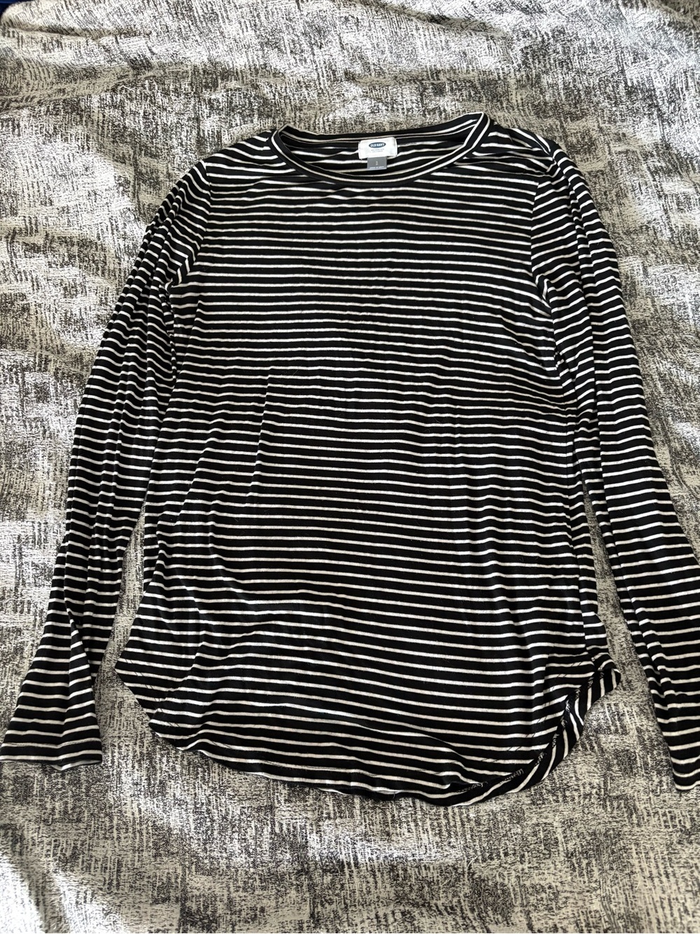 Old Navy Black and White Striped Long Sleeve Shirt Women’s Size Small